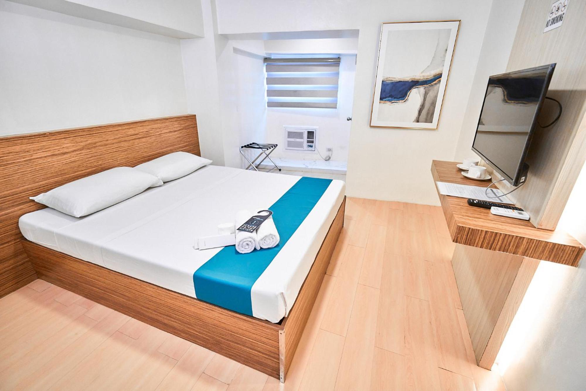 Circuit Hostel Makati City Exterior photo